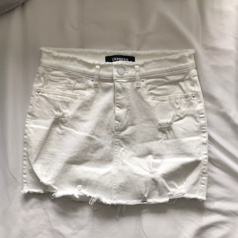 Express Distressed White Denim Skirt - 4P